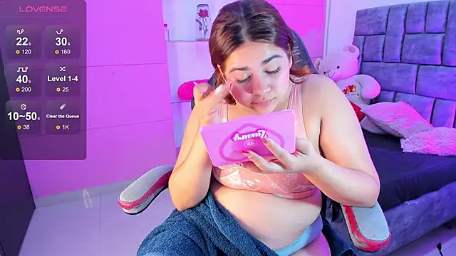 jisoo   online show from September 23, 2025, 12:12 pm