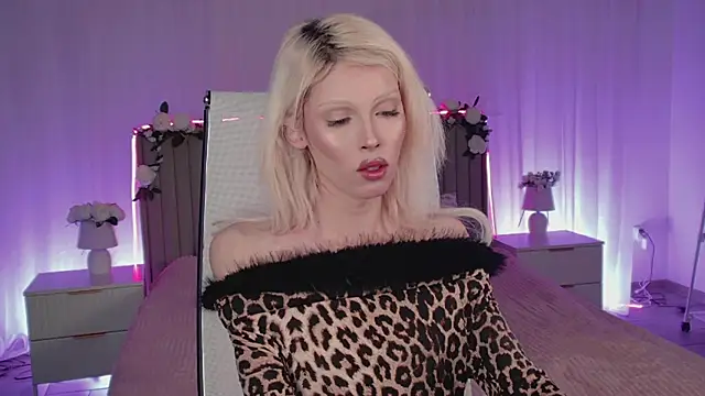 PamelamyDreamys online show from April 22, 2026, 8:37 pm