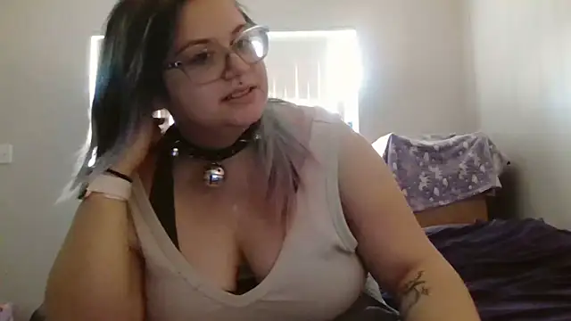 HoneyBear19 online show from January 29, 2025, 8:14 pm