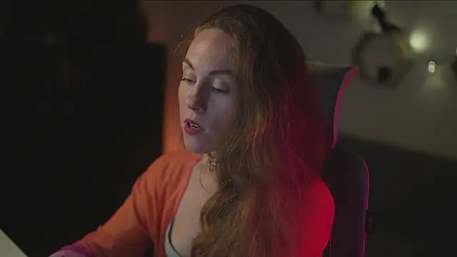 Berberis  Silene online show from September 14, 2025, 6:52 pm