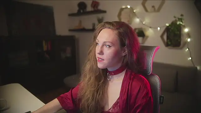 Berberis  Silene online show from October 25, 2025, 5:35 pm