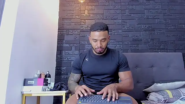 bruno miller  online show from November 29, 2025, 9:04 pm