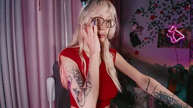 Snapshot of sweed_angel chatting on July 4, 2026, 7:37 am sweed angel online show from July 4, 2026, 7:37 am