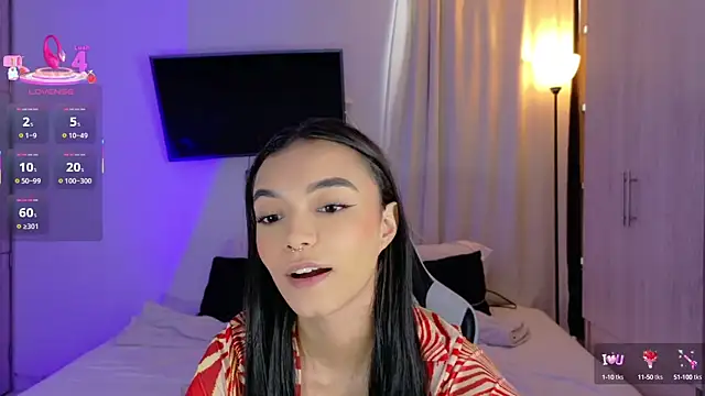 AnabelWolf online show from September 30, 2025, 2:01 pm