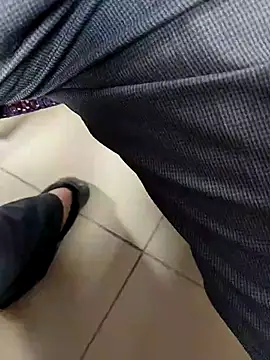 Snapshot of samee00721 chatting on October 6, 2025, 11:33 am samee00721 online show from October 6, 2025, 11:33 am