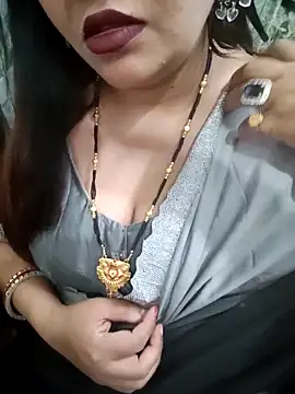 Snapshot of Mayuri77 chatting on June 4, 2026, 5:28 pm Mayuri77 online show from June 4, 2026, 5:28 pm