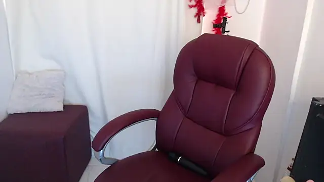 Snapshot of Xileny-Halliwey chatting on March 12, 2026, 3:49 pm Xileny-Halliwey online show from March 12, 2026, 3:49 pm