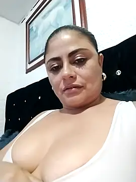 ElizabethWeil online show from June 20, 2026, 1:21 am