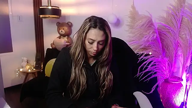 salome drasin online show from October 6, 2025, 5:19 am