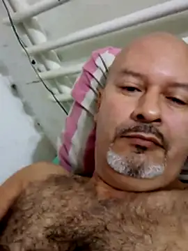 Snapshot of Juan_45 chatting on June 17, 2026, 1:43 pm Juan 45 online show from June 17, 2026, 1:43 pm