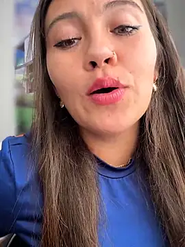 Snapshot of LIZ-06_ chatting on February 12, 2026, 1:22 pm LIZ-06 online show from February 12, 2026, 1:22 pm