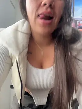 Snapshot of LIZ-06_ chatting on February 24, 2026, 2:07 pm LIZ-06 online show from February 24, 2026, 2:07 pm