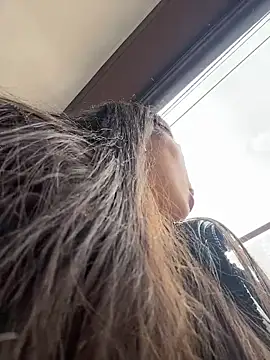 Snapshot of LIZ-06_ chatting on February 19, 2026, 12:57 pm LIZ-06 online show from February 19, 2026, 12:57 pm