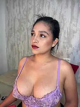 AdeleGray online show from May 7, 2026, 11:08 pm