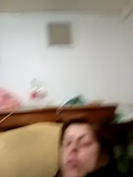 couple25252 online show from April 6, 2026, 6:03 am