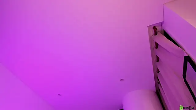 lia  Suummer online show from February 26, 2025, 8:28 am