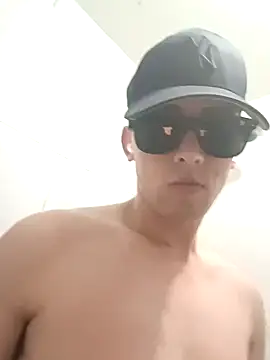 EE9EE9 online show from December 29, 2024, 10:57 pm