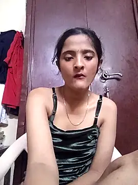 Snapshot of BabySlimmy10 chatting on December 5, 2025, 6:17 pm BabySlimmy10 online show from December 5, 2025, 6:17 pm