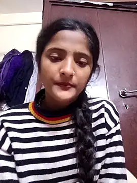 Snapshot of BabySlimmy10 chatting on December 17, 2025, 7:52 pm BabySlimmy10 online show from December 17, 2025, 7:52 pm