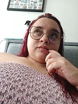 CURVY-HORNY online show from May 29, 2026, 9:21 pm