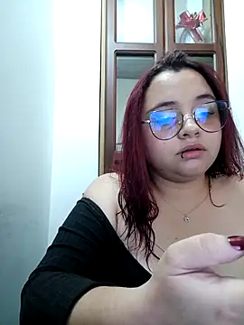 CURVY-HORNY online show from May 5, 2026, 9:07 pm