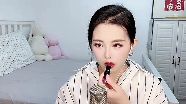 XINXINh online show from February 10, 2025, 3:24 am