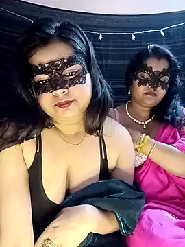 hottbabycam online show from June 3, 2026, 3:17 pm