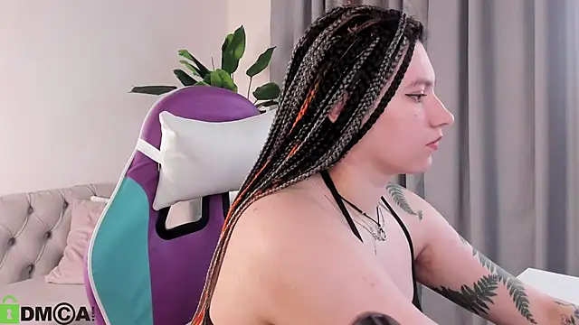 Snapshot of Bonni_Meiz chatting on February 15, 2026, 3:07 am Bonni Meiz online show from February 15, 2026, 3:07 am