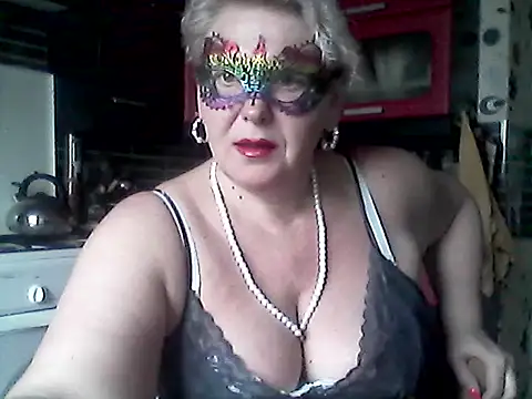 Lisa Suzie online show from April 30, 2026, 4:52 am