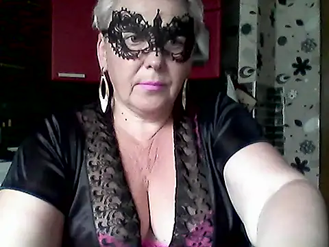 Lisa Suzie online show from June 16, 2026, 8:14 am