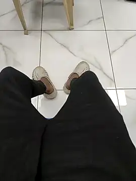 raamcxy online show from December 13, 2024, 2:43 am