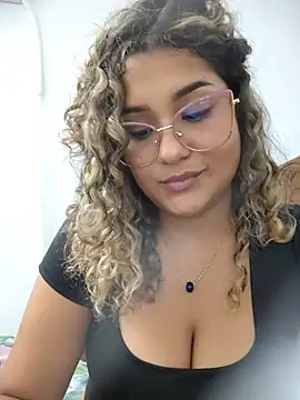 BrendaGirs online show from July 5, 2026, 4:19 am