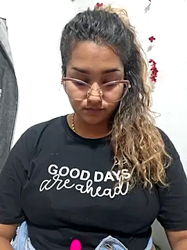 BrendaGirs online show from September 29, 2025, 3:35 am