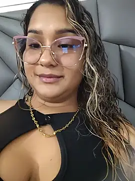 BrendaGirs online show from August 7, 2026, 2:39 am