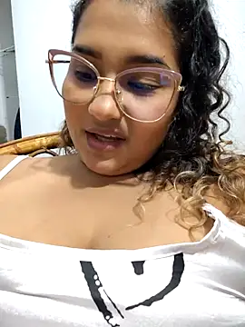 BrendaGirs online show from April 26, 2026, 7:33 pm