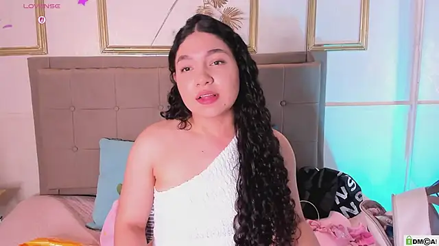 Snapshot of amandalee01 chatting on June 5, 2026, 9:53 pm amandalee01 online show from June 5, 2026, 9:53 pm