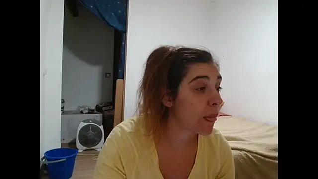 Ursumi1 online show from September 22, 2025, 9:21 pm