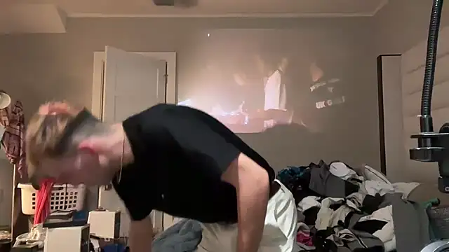 Snapshot of 69woodinson chatting on January 6, 2026, 3:10 am 69woodinson online show from January 6, 2026, 3:10 am