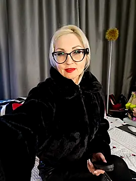 Milforja online show from March 15, 2026, 7:21 pm