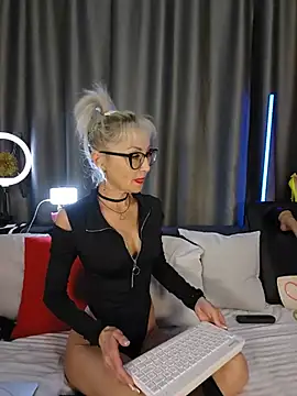 Milforja online show from June 27, 2026, 7:25 am