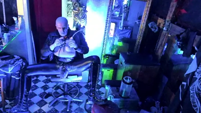 BULGEDEMON online show from May 8, 2026, 2:37 am