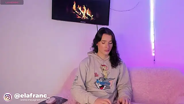 Snapshot of elafranco_ chatting on February 14, 2026, 3:07 am elafranco online show from February 14, 2026, 3:07 am