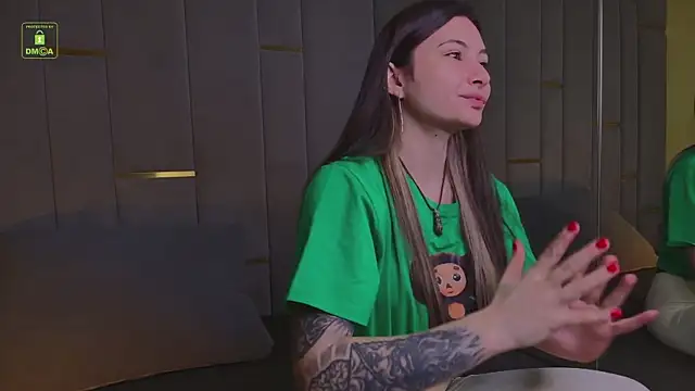 Ishtar Divine online show from February 18, 2025, 4:26 am