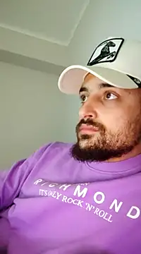 Snapshot of salvat22 chatting on February 3, 2025, 8:57 am salvat22 online show from February 3, 2025, 8:57 am