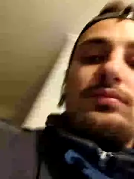 Snapshot of salvat22 chatting on December 30, 2024, 5:34 pm salvat22 online show from December 30, 2024, 5:34 pm