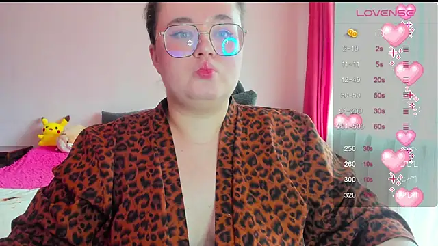 Snapshot of Jessica_Joy chatting on June 23, 2026, 6:22 am Jessica Joy online show from June 23, 2026, 6:22 am