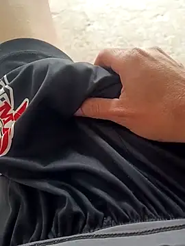 Snapshot of paubabando_ chatting on March 5, 2026, 12:13 pm paubabando online show from March 5, 2026, 12:13 pm