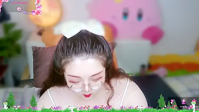 Weiwei5200 online show from November 9, 2025, 2:26 am