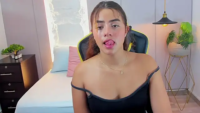 yaya23x online show from March 13, 2025, 7:06 pm