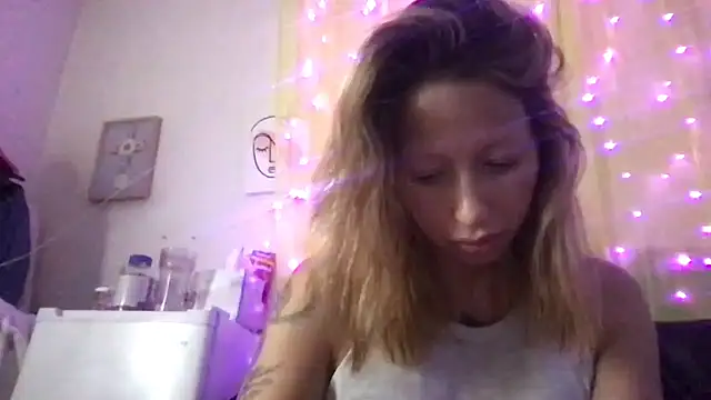 megansweetfromthevalley online show from July 18, 2026, 1:58 am